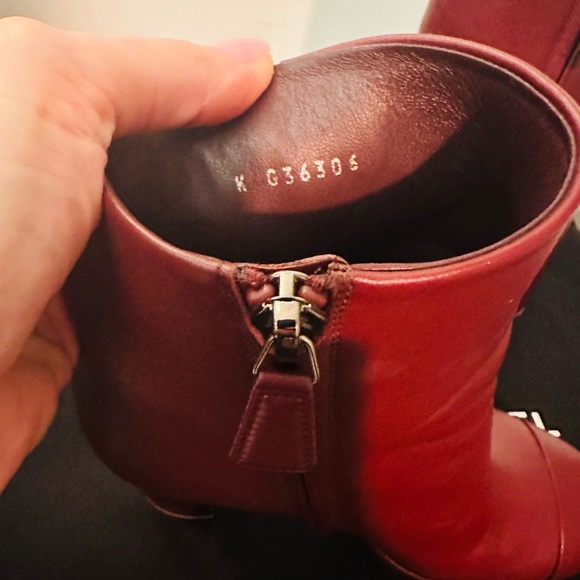 CHANEL BURGUNDY CALFSKIN ANKLE BOOTIE WITH BEADED CC EMBELLISHMENT - Picture 6 of 10